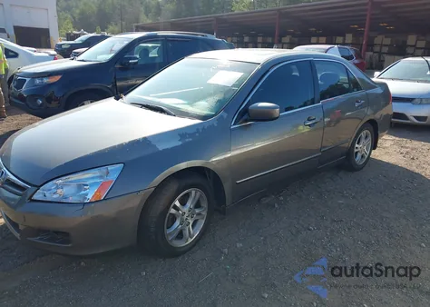 2006 Honda Accord 2.4 Ex z USA, uszkodzony, nr VIN 1HGCM56886A031187